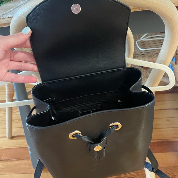 Kate Spade Lizzie Medium Flap Backpack - Picture 4 of 6